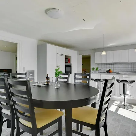 Pet Friendly In J Branderup